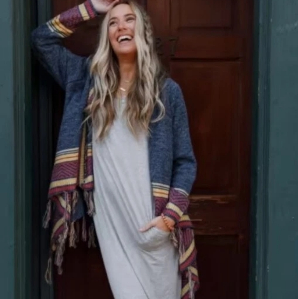 DAVI & DANI Blue and Red Fringe Cardigan